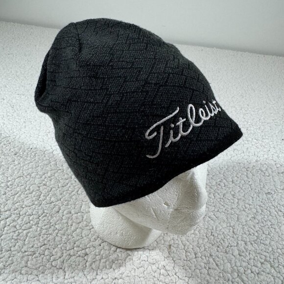 Titleist Golf Fleece Beanie Hat Winter Warm Cap Black OSFM Preppy Sports Classic - Picture 1 of 8